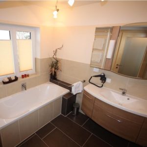 Badewanne Premiumzimmer Zimmer 7